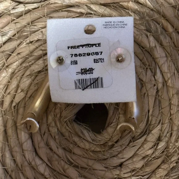 Free People gold hoop earrings - Picture 5 of 5